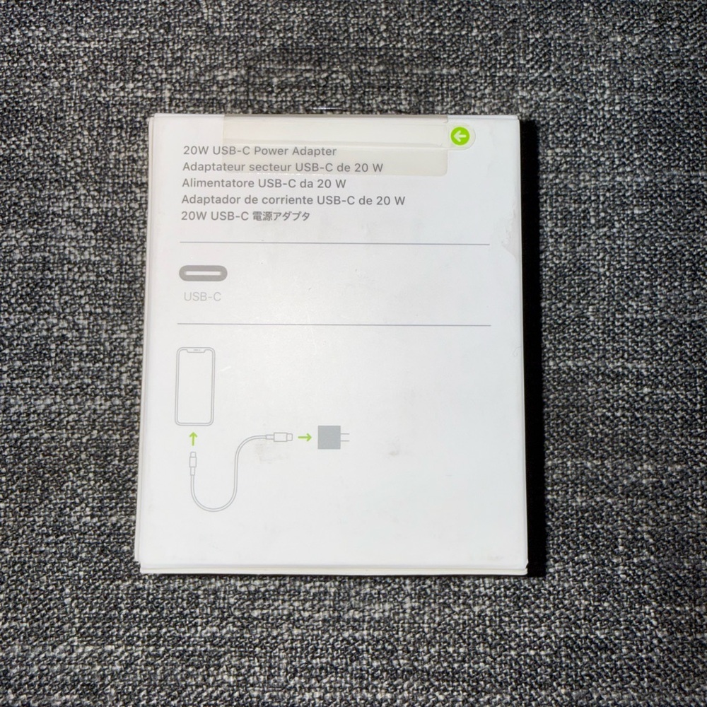 Apple White USB-C Power Adapter - Picture 2 of 3